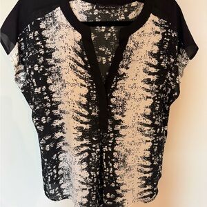 Vince Camuto Black and White Women's Top